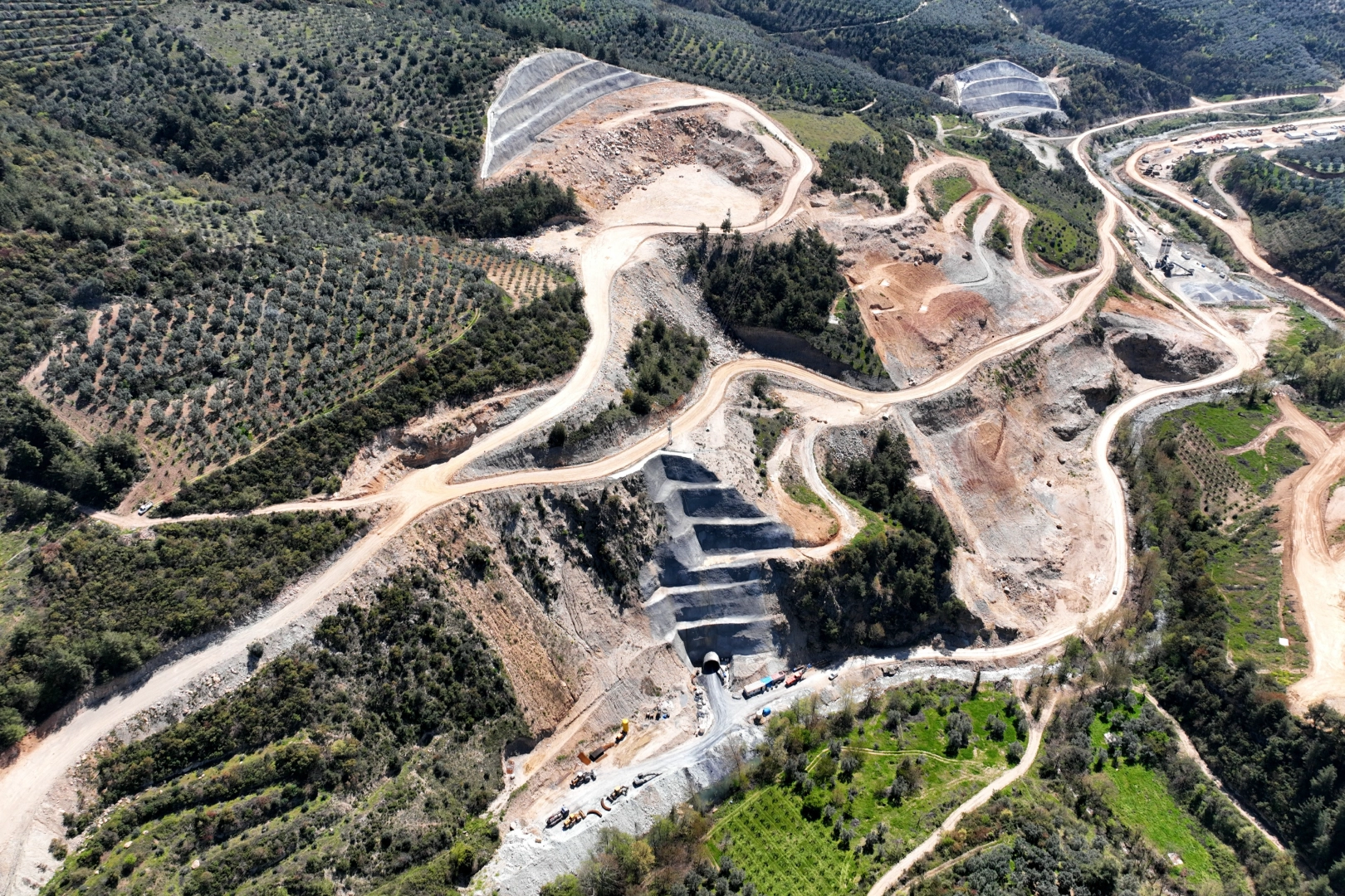İznik Barajı’nda çalışmalar hızla ilerliyor! DSİ İznik Barajı’nda hız kesmiyor!