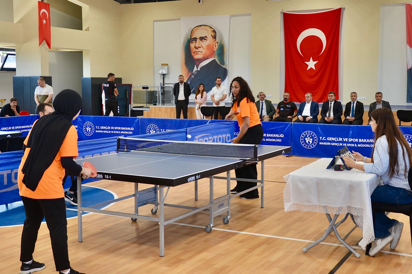 Mardin Midyat'ta masa tenisinde ödüller sahibini buldu