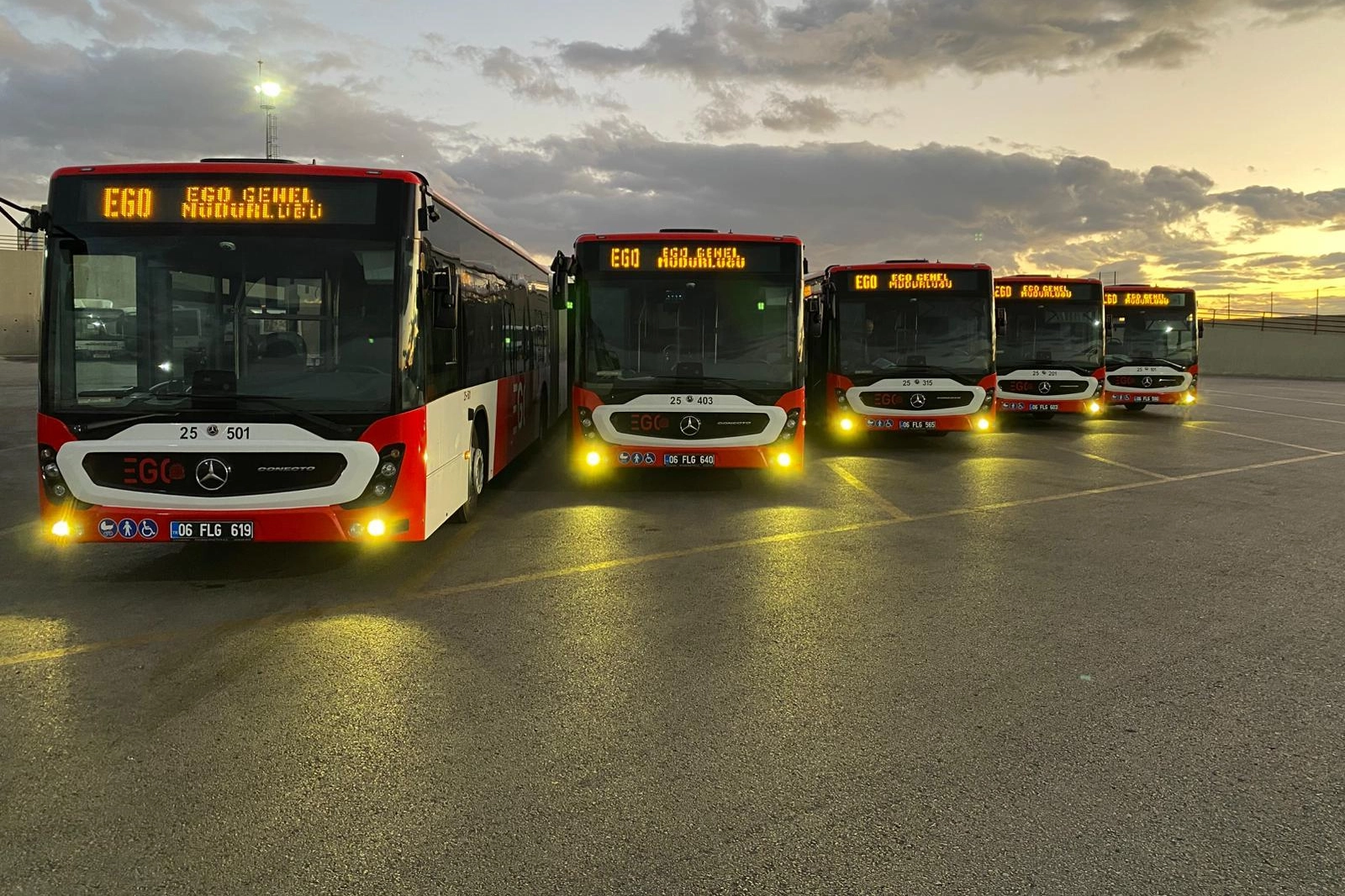 Ankara Büyükşehir'den Başkent'e 5 yeni otobüs