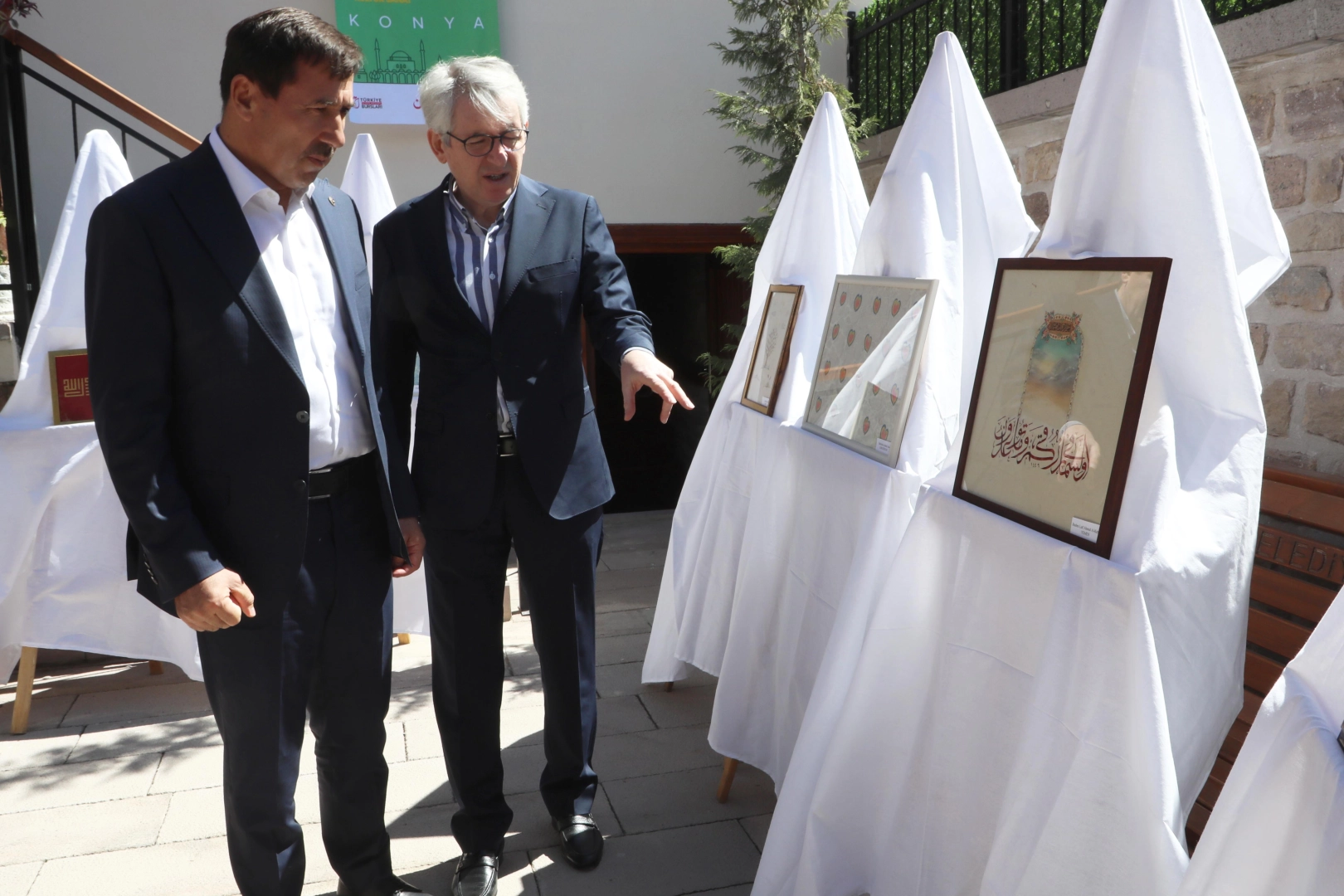 Konya Karatay'da Türk sanatları sergisi açıldı