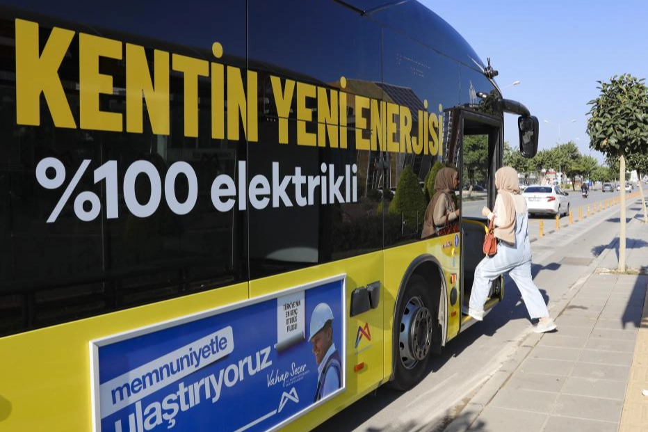 Mersin’de toplu taşımaya elektrikli dokunuş